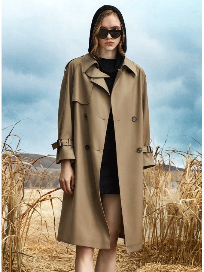 Schicker klassischer Trenchcoat