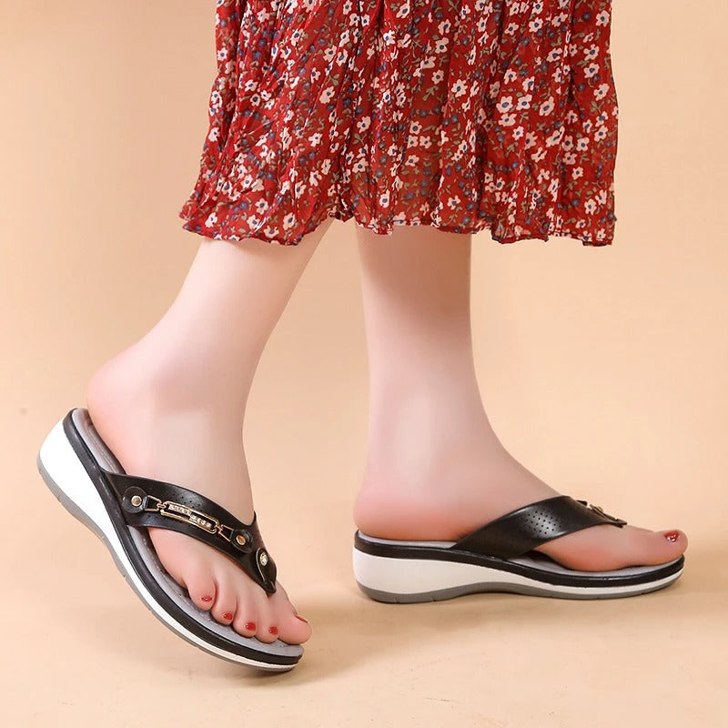 Orthopädische Sandalen mit weichem Polster – ultimative Unterstützung des Fußgewölbes