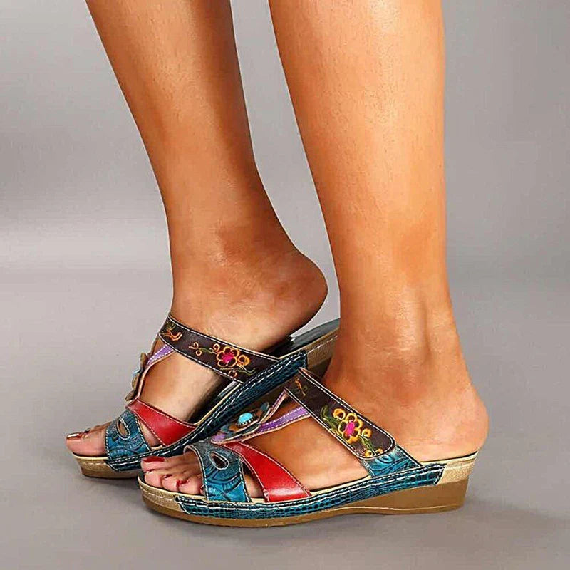 Hannah - Orthopädische Sandalen mit handgefertigten Drucken