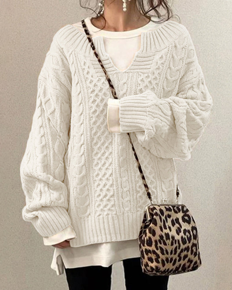 Fenella | Einfarbiger Pullover mit Zopfmuster
