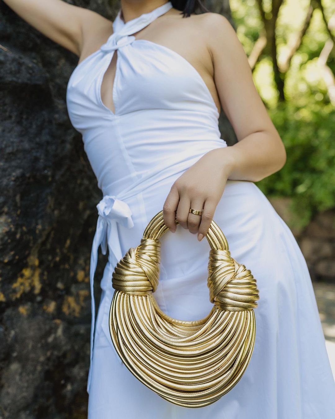 Aurélie – Luxuriöse, stilvolle goldene Tasche