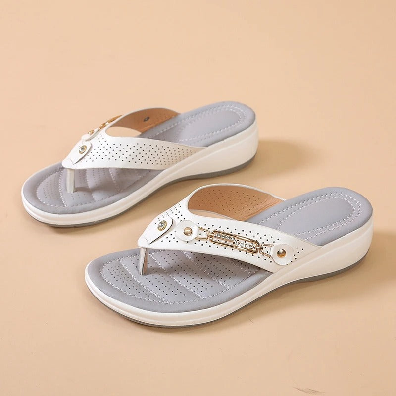 Orthopädische Sandalen mit weichem Polster – ultimative Unterstützung des Fußgewölbes