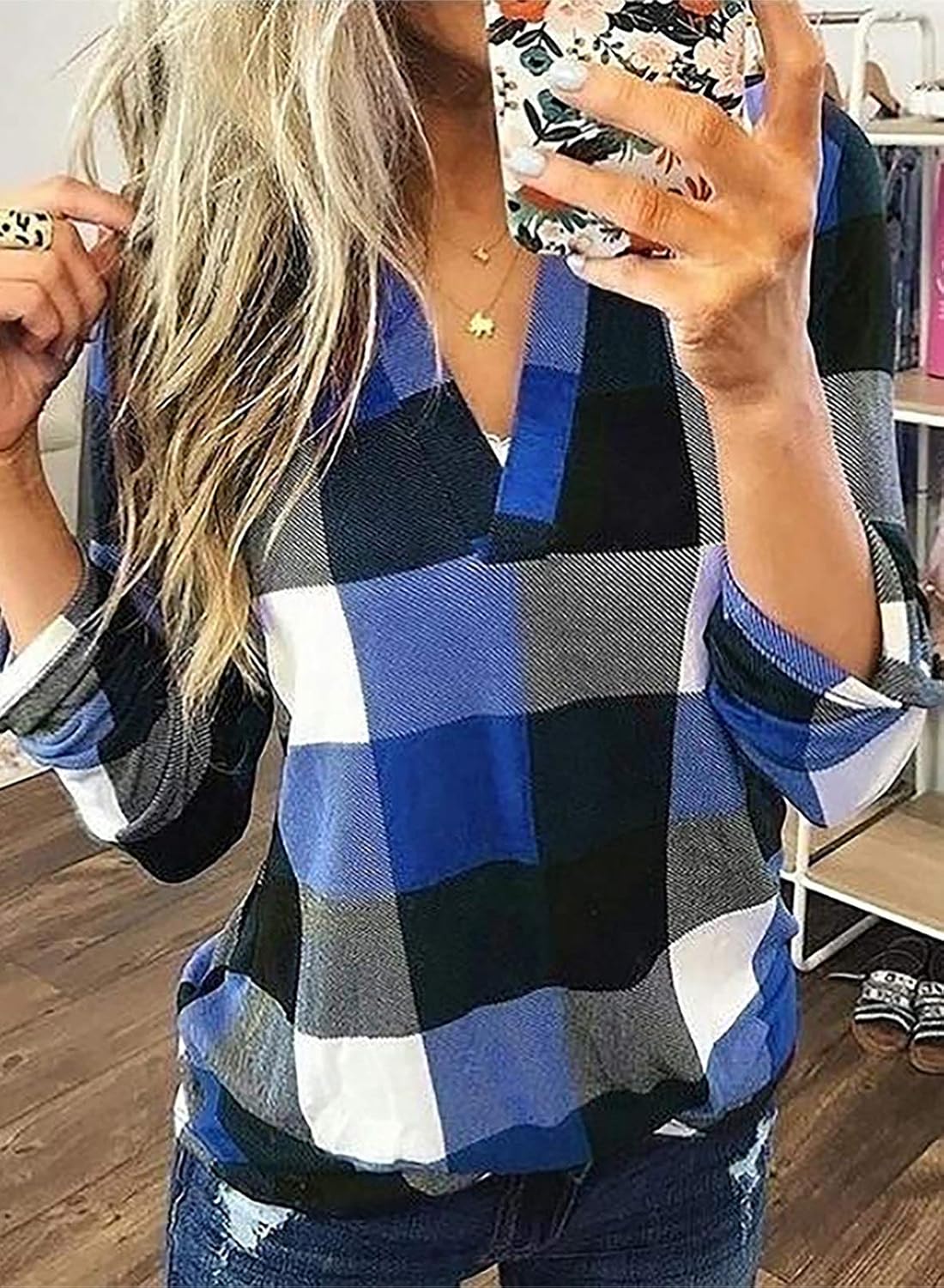 Karo-Bluse mit V-Ausschnitt für Damen – Hanna