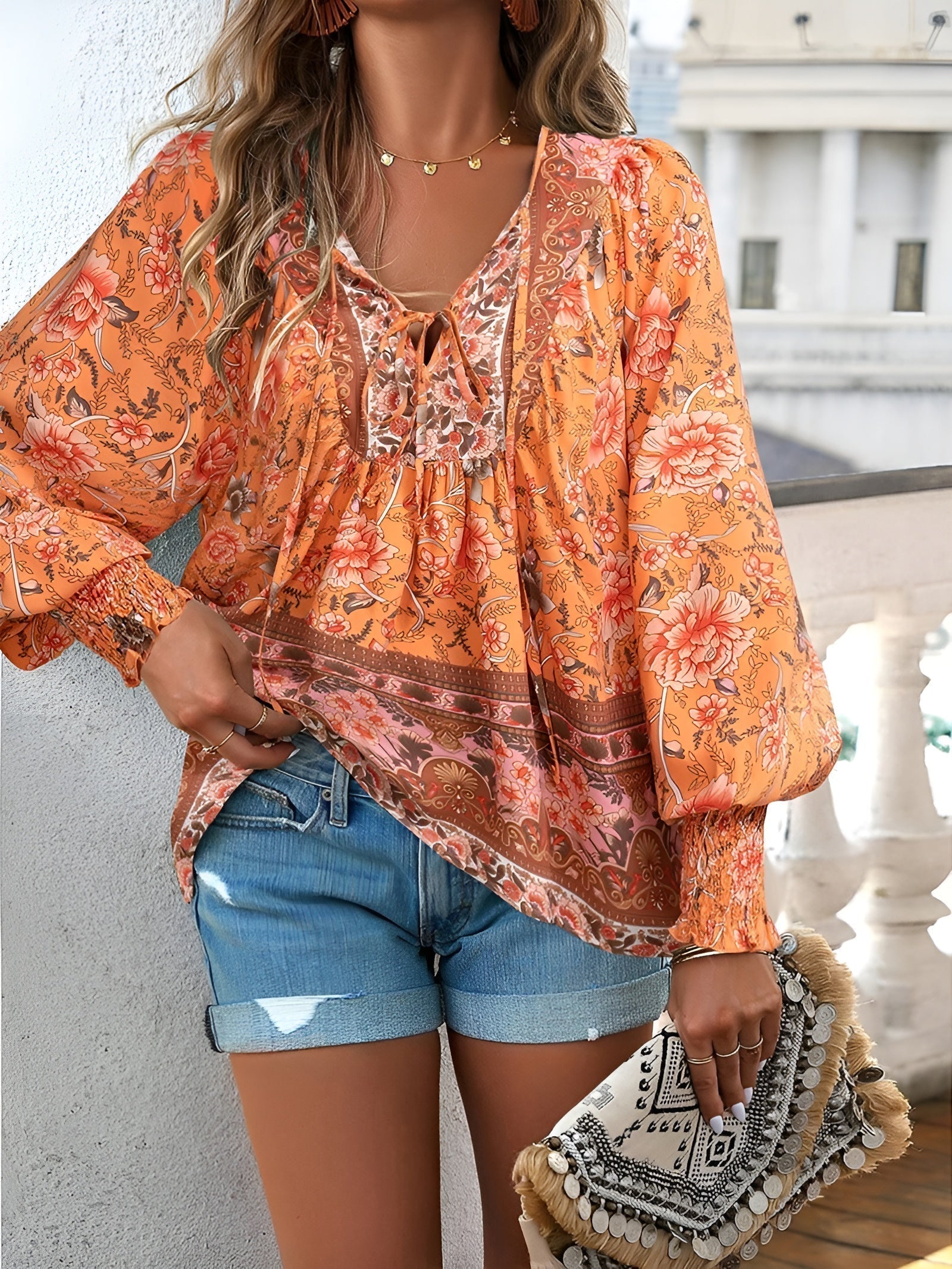 Elegante Bluse mit dezentem V-Ausschnitt