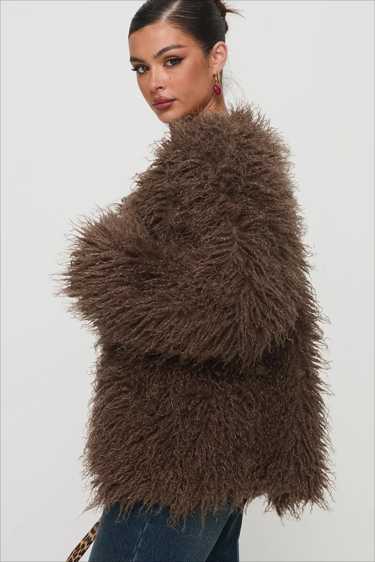 Flauschiger brauner Oversize-Cardigan