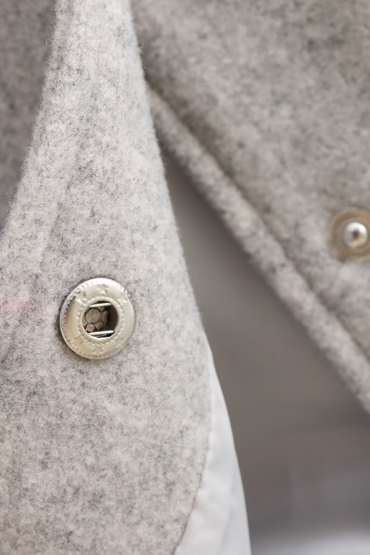 Stilvolle graue Wolljacke