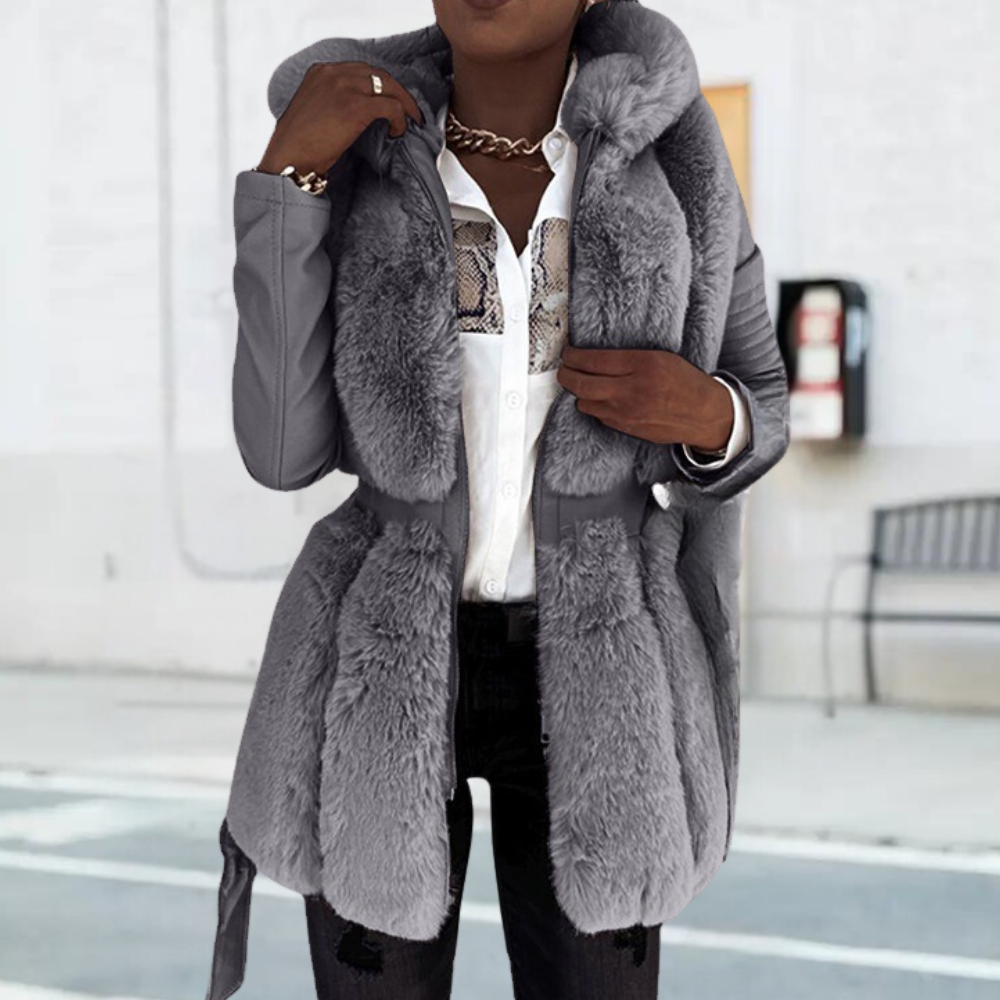 Modische Damenjacke mit Kapuze