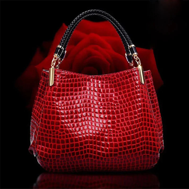 Tessa™ - Stilvolle Handtasche mit Krokodilmuster