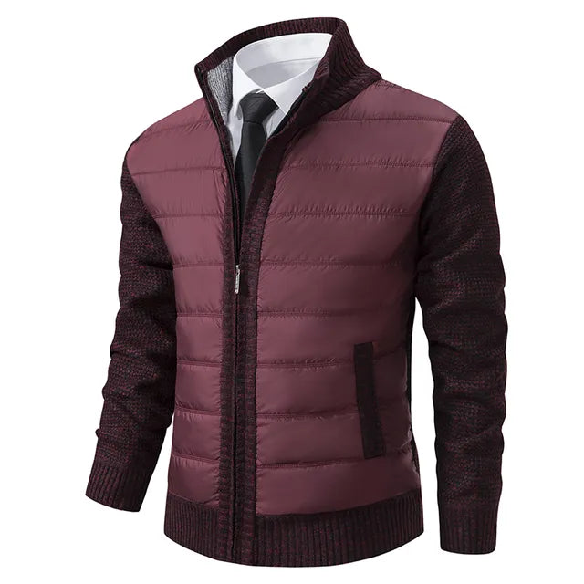 Schlichte Pufferjacke mit strukturierten Strickakzenten
