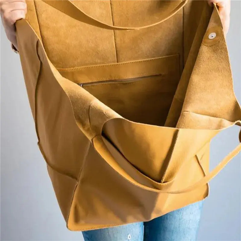 Lauras Zeitlose Anziehung | Vintage Ledertasche