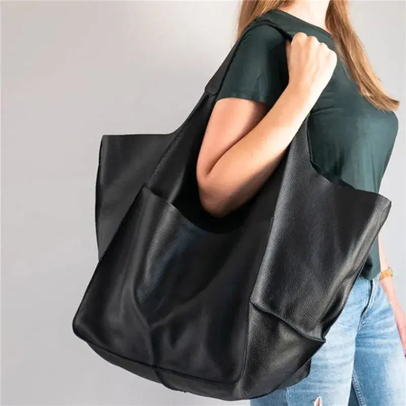 Lauras Zeitlose Anziehung | Vintage Ledertasche