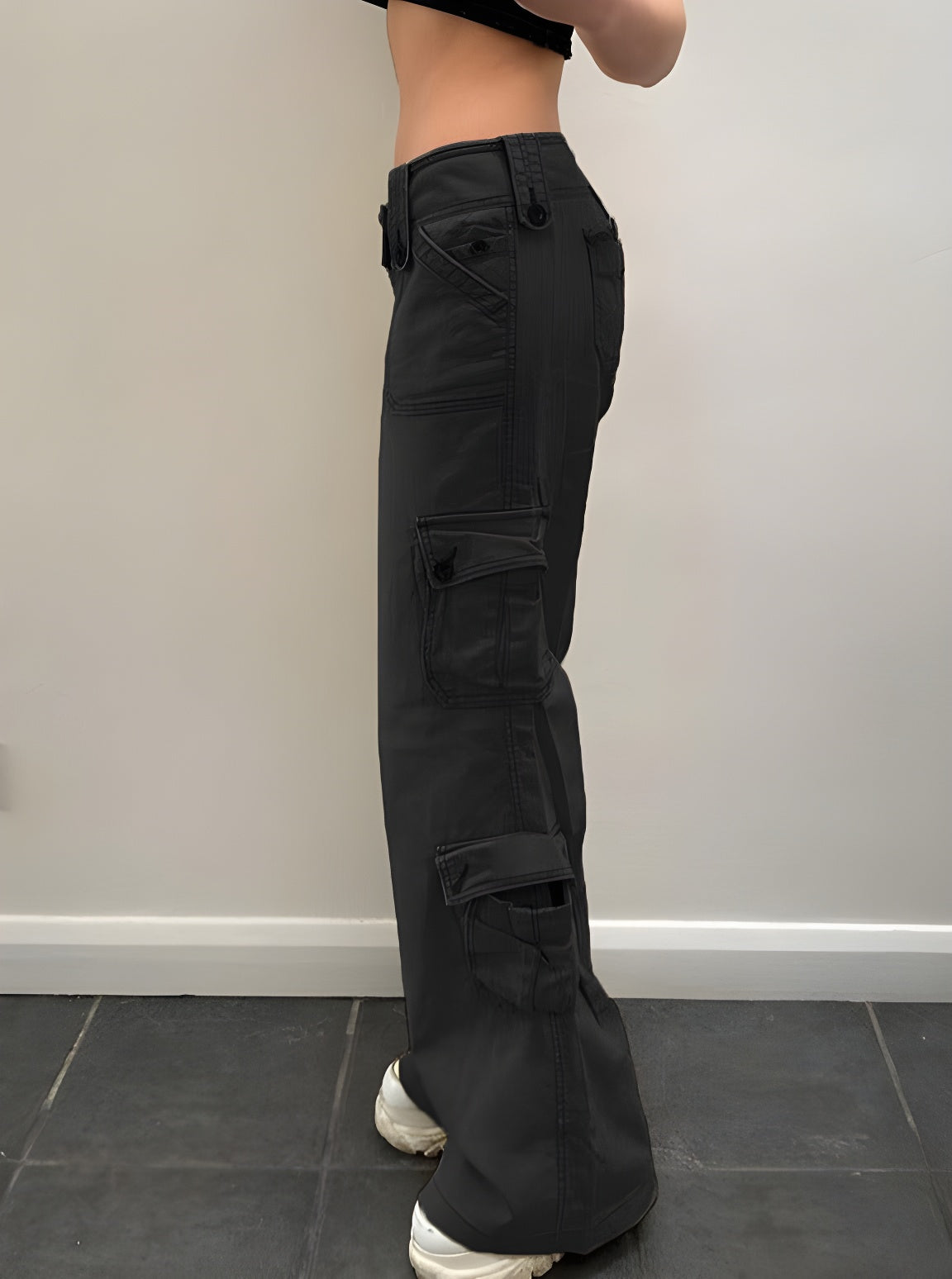 Baggy Cargo-Jeans mit mehreren Taschen