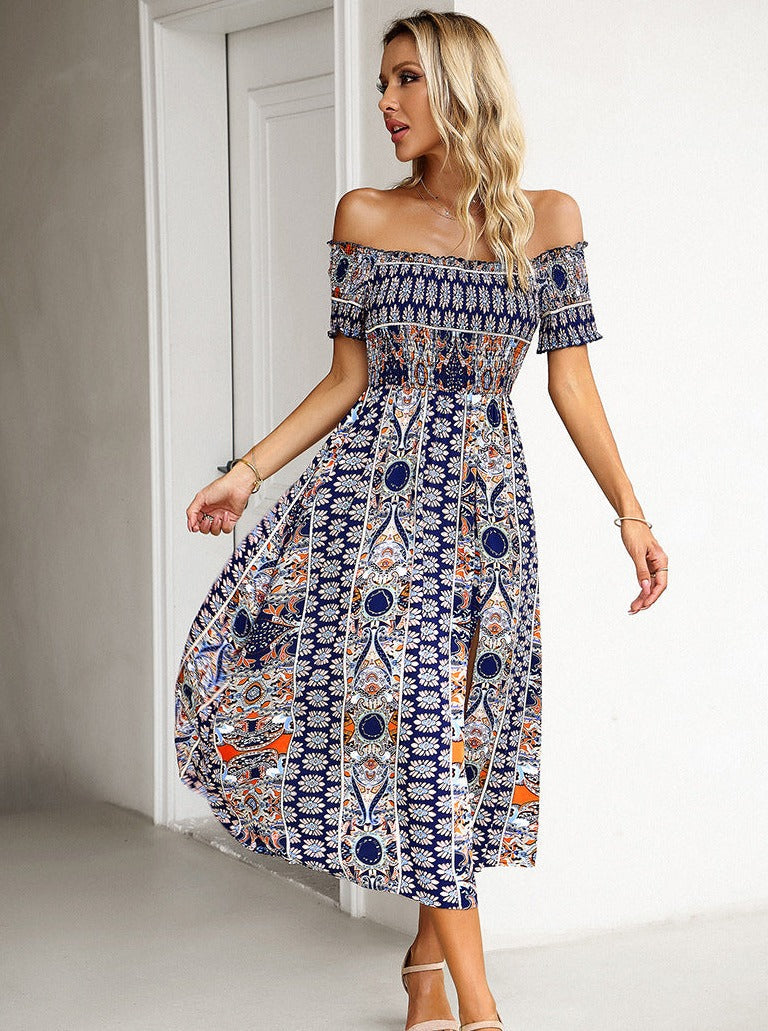 Sommerliches schulterfreies Bohemian-Midikleid mit Schlitz