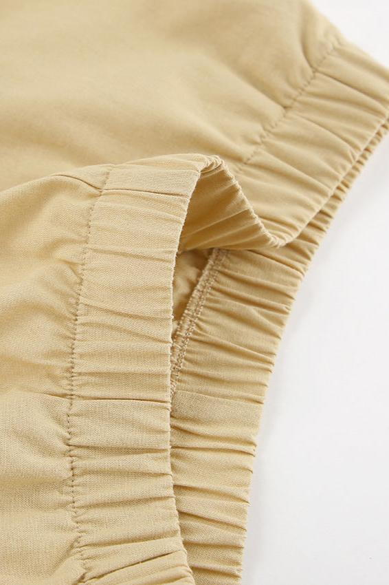 Trendiges, einfarbiges Set mit langärmeliger Wickelbluse und Hose