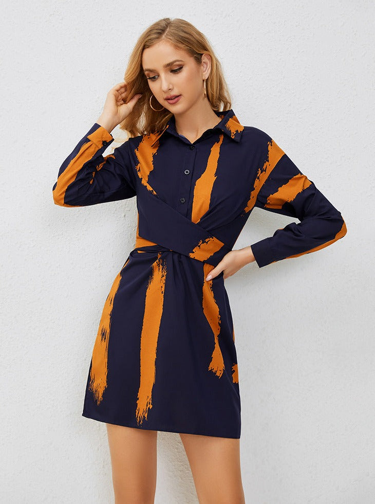 Einfaches Retro-Hemd Langärmliges kurzes Kleid