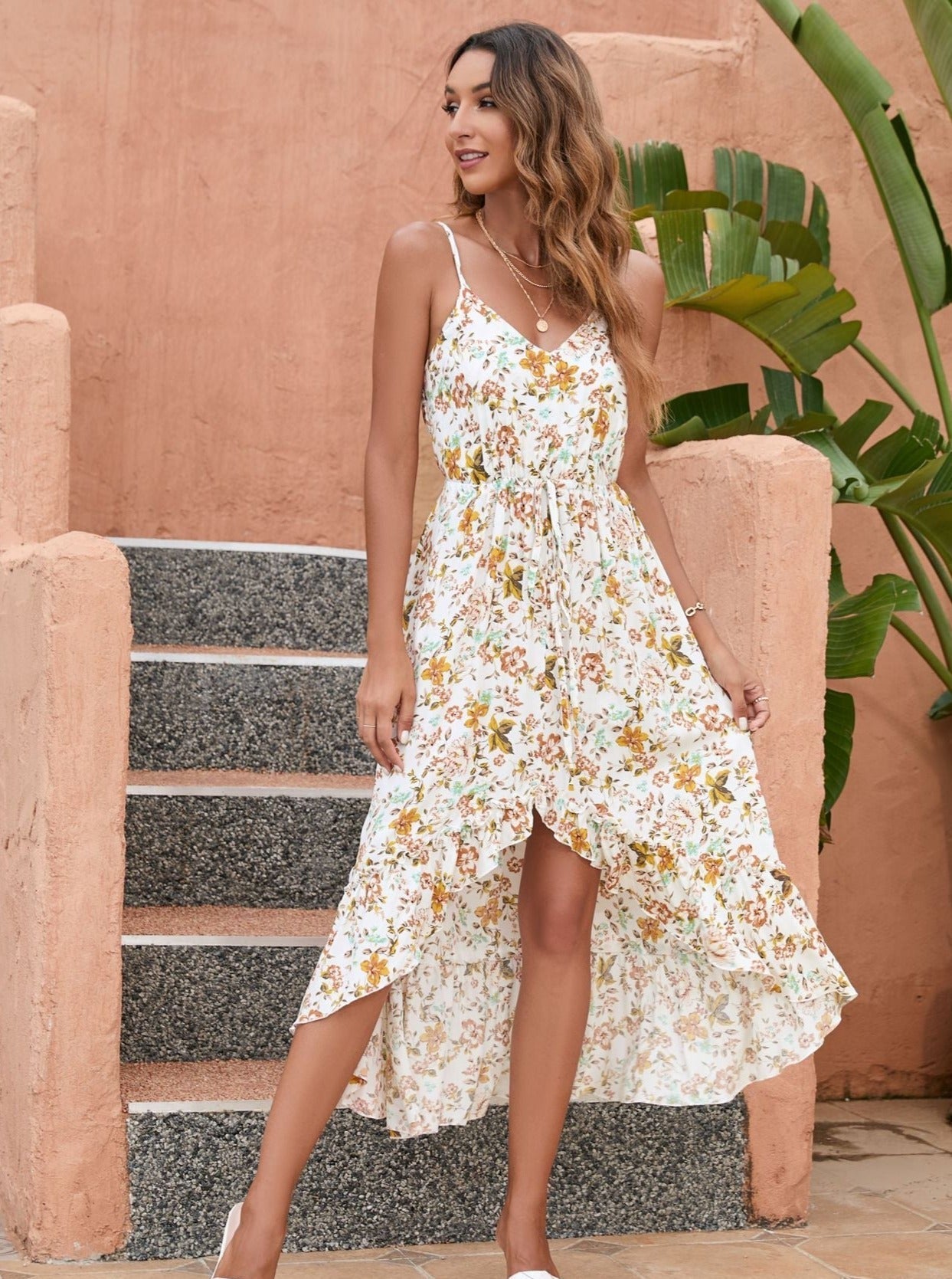 Ärmelloses, asymmetrisches Kleid mit Blumendruck