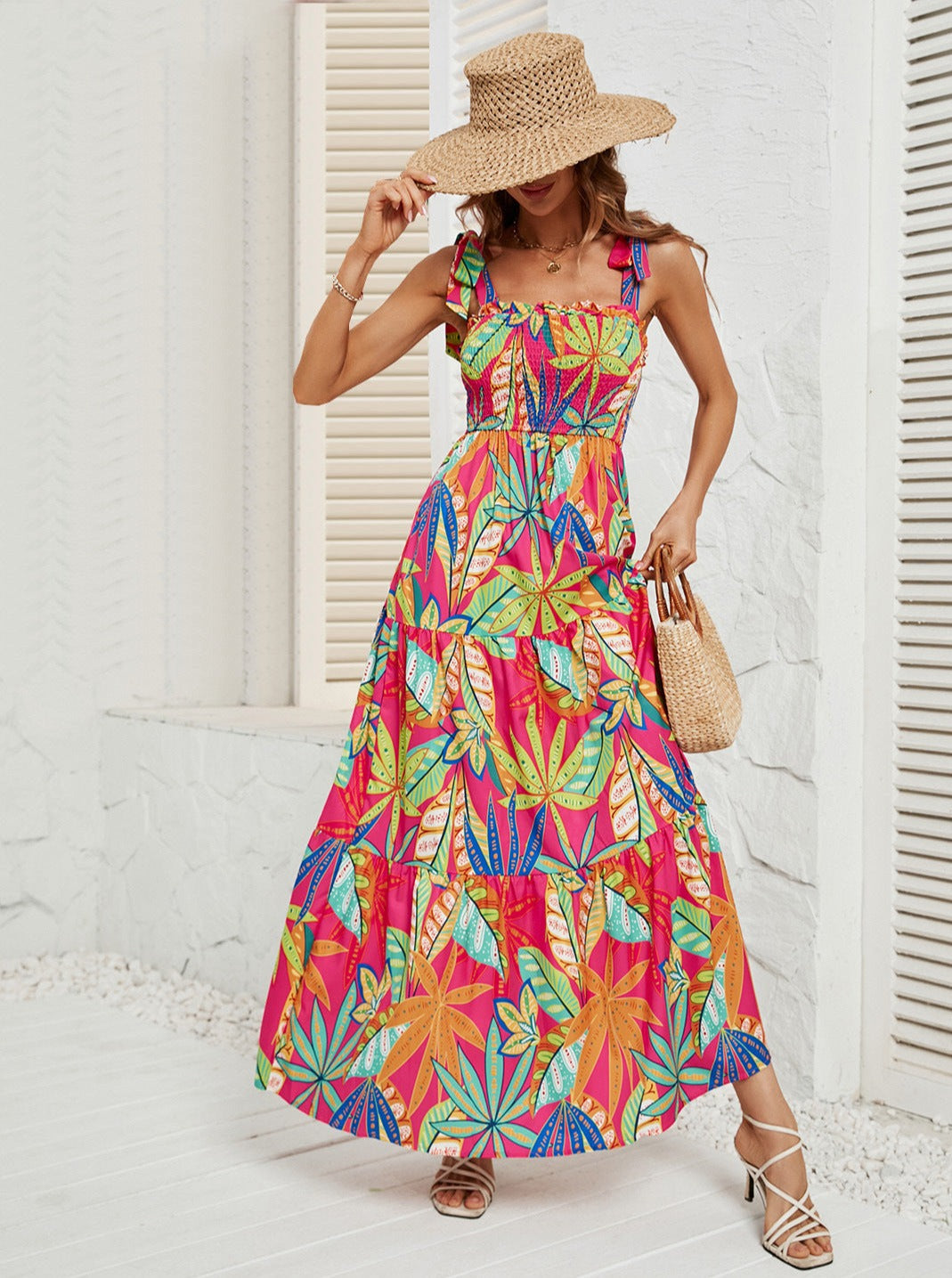 Lässiges, lockeres, florales Boho-Neckholder-Wickelkleid mit hoher Taille