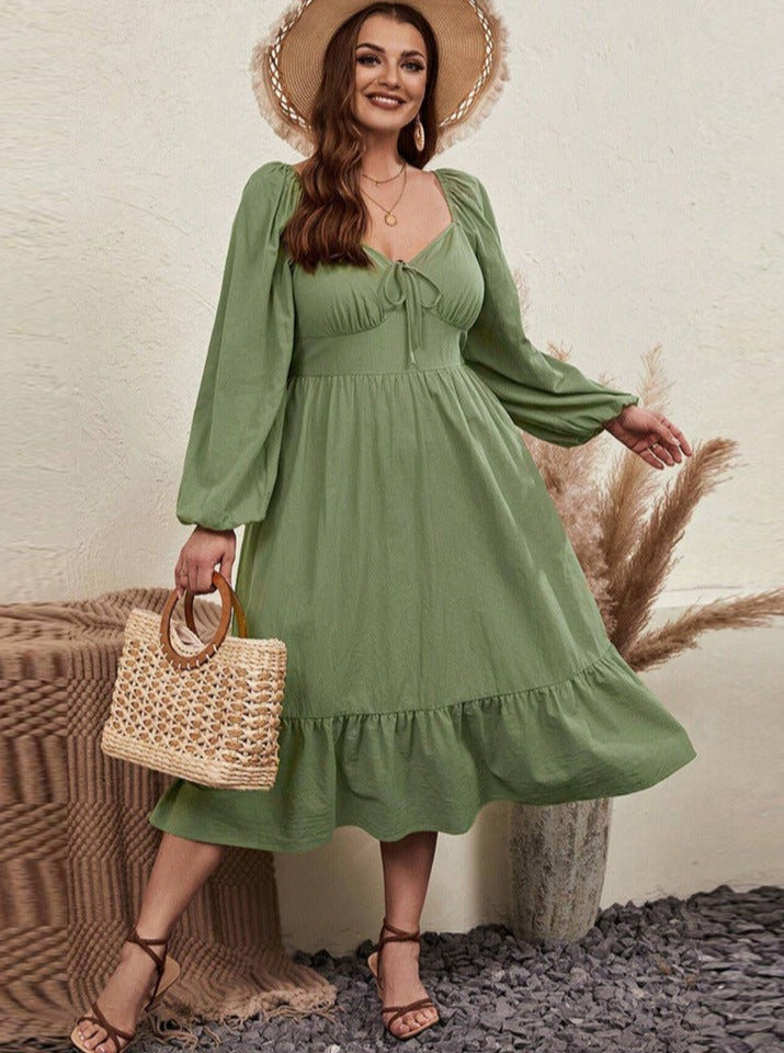 Lässiges Puffkleid mit langen Ärmeln und eckigem Ausschnitt