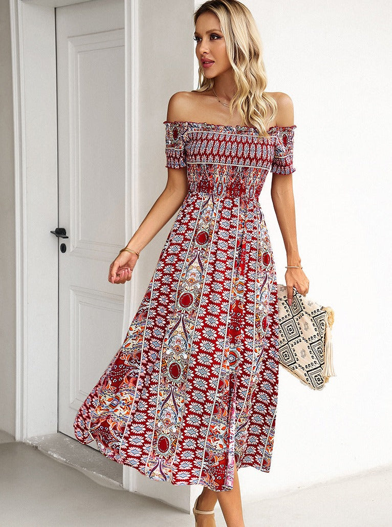 Sommerliches schulterfreies Bohemian-Midikleid mit Schlitz