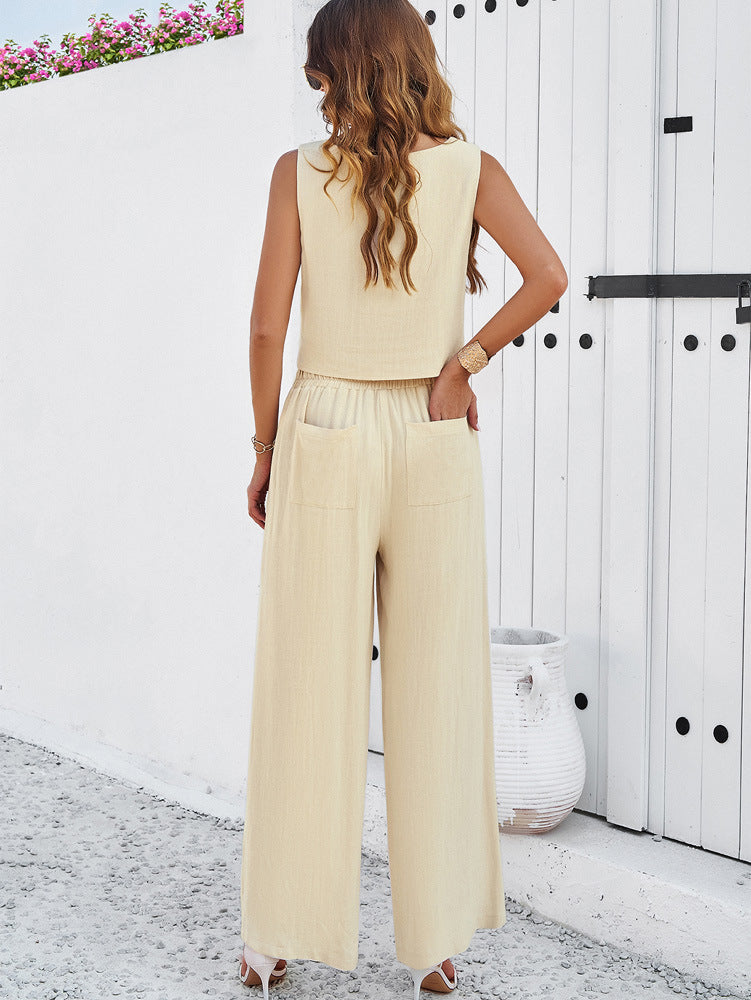 Khakifarbenes zweiteiliges Set aus ärmellosem Oberteil und weiter Hose