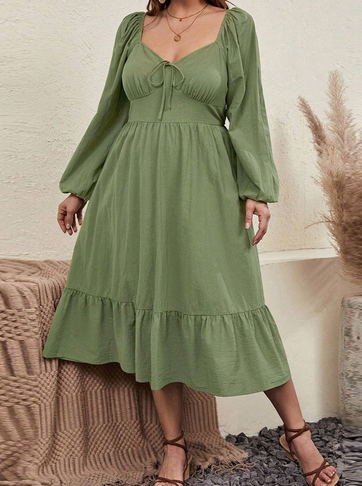 Lässiges Puffkleid mit langen Ärmeln und eckigem Ausschnitt