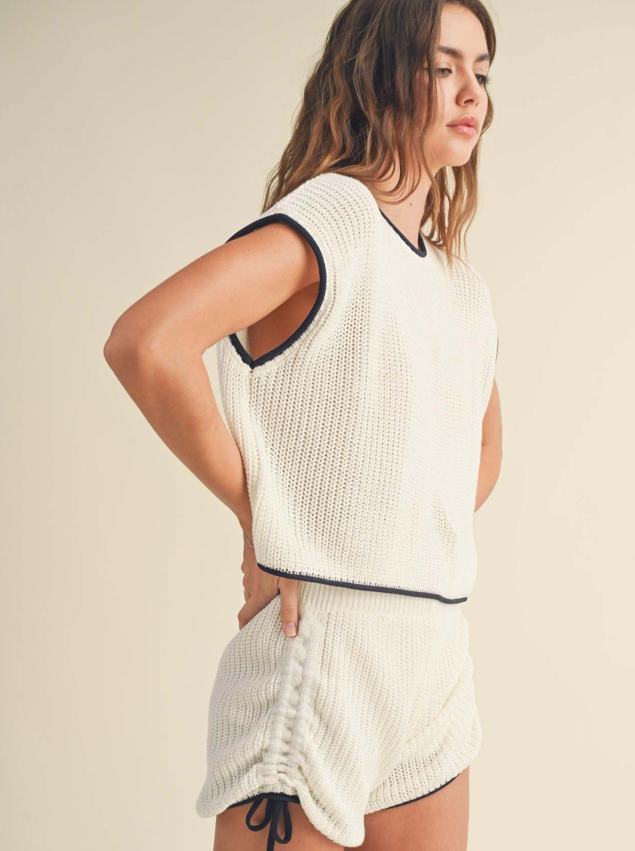 Set aus Hemd und Shorts mit Rundhalsausschnitt