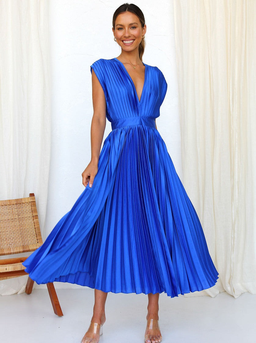 Blaues lässiges Plisseekleid mit V-Ausschnitt