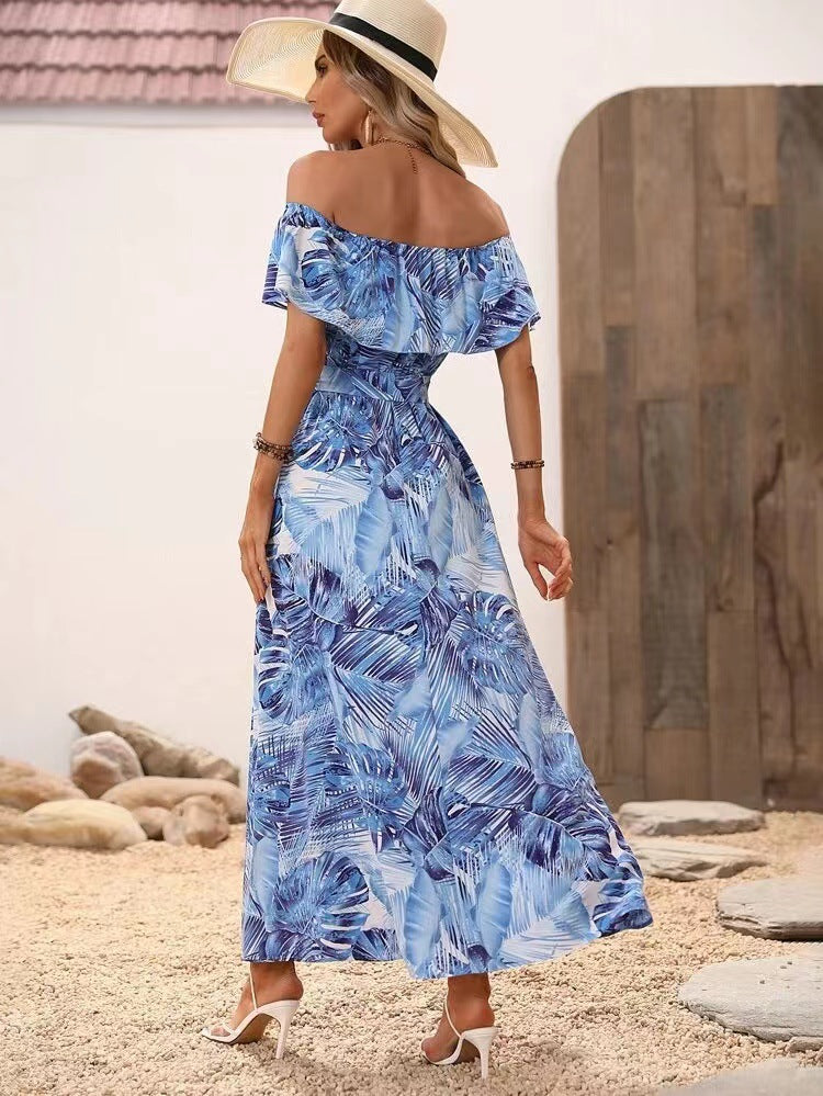 Elegantes schulterfreies Kleid mit Schlitz und tropischem Print