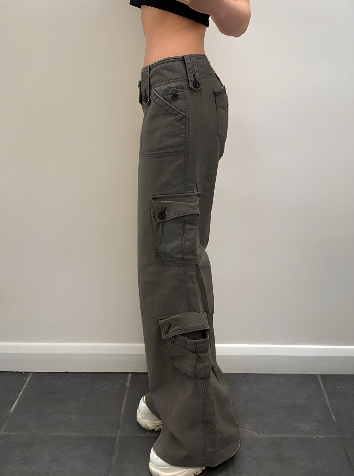 Baggy Cargo-Jeans mit mehreren Taschen