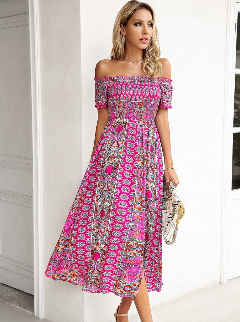 Sommerliches schulterfreies Bohemian-Midikleid mit Schlitz