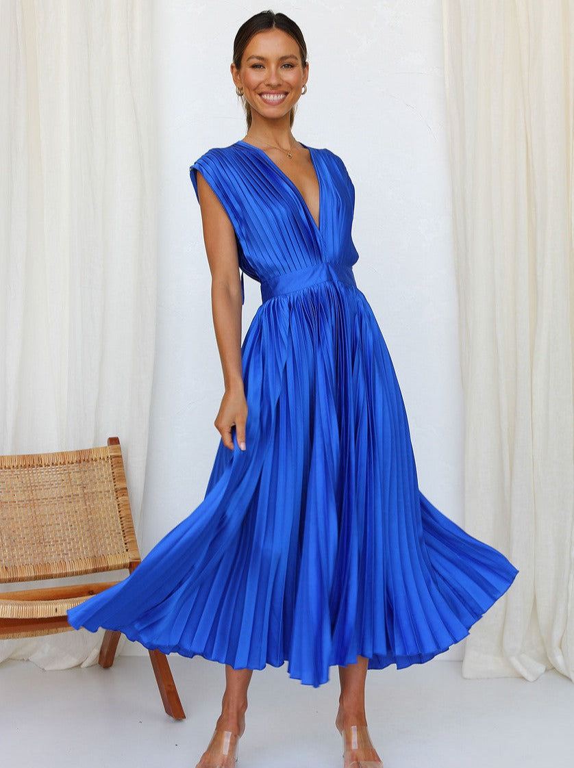 Blaues lässiges Plisseekleid mit V-Ausschnitt