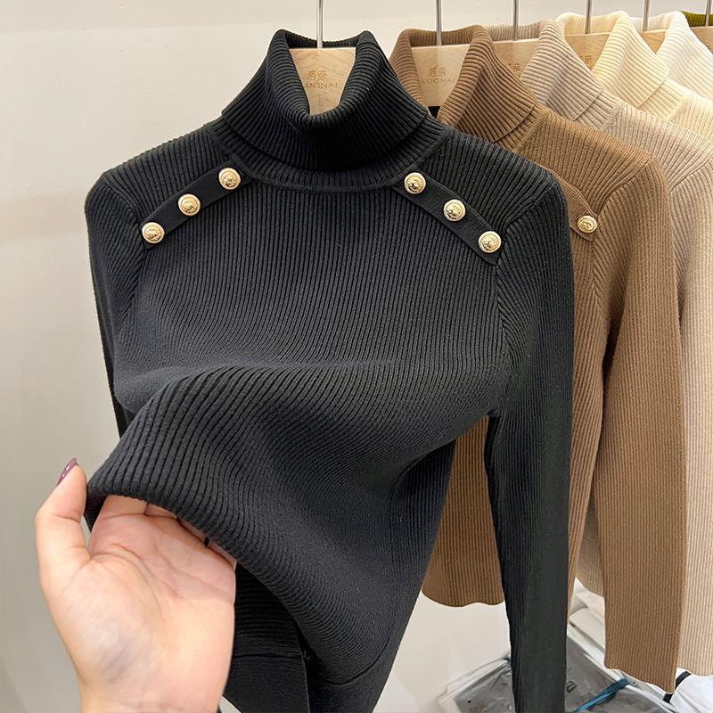 Tilia™ | Gerippter Rollkragenpullover mit Knopfleiste