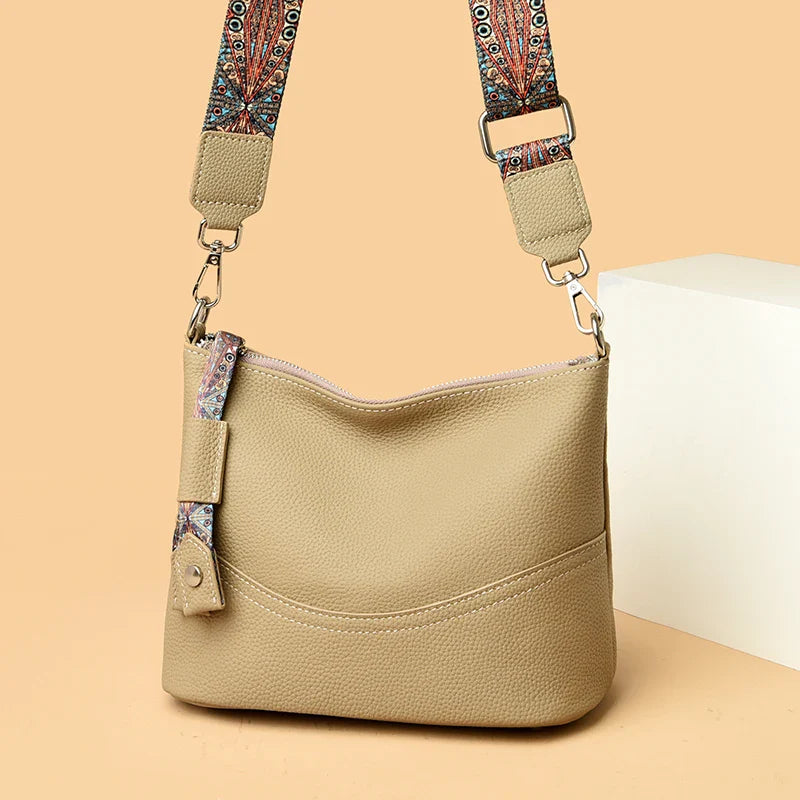 Swayze™ | Tasche aus Kieselleder mit gemustertem Riemen