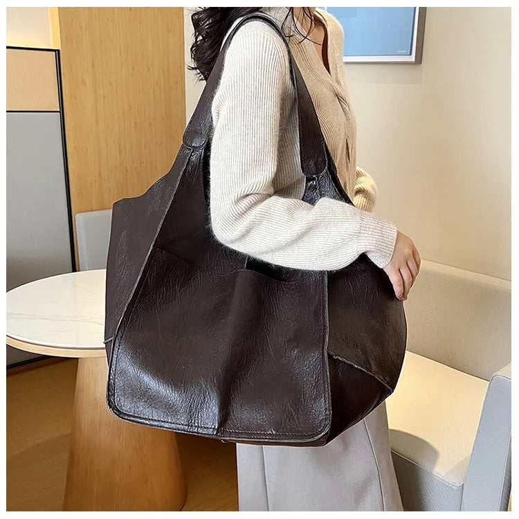 Carla™ - Neue übergroße handgefertigte Handtasche aus veganem Leder