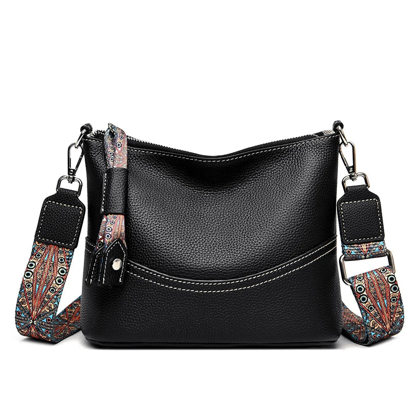 Swayze™ | Tasche aus Kieselleder mit gemustertem Riemen