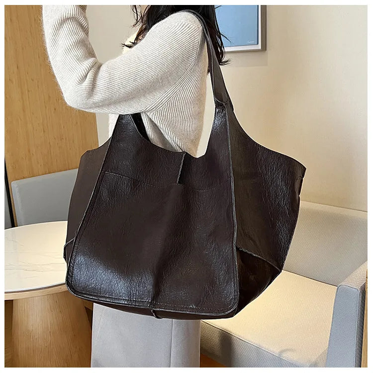 Carla™ - Neue übergroße handgefertigte Handtasche aus veganem Leder