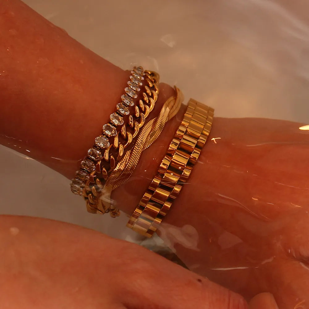 NIKKI | GOLD ARMBAND