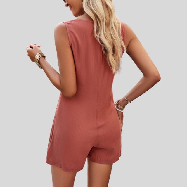 Schicker ärmelloser monochromer Jumpsuit-Shorts mit Taschen