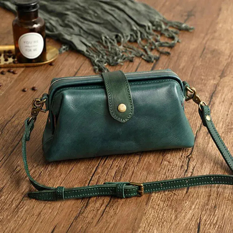 Velissas Zeitloser Charme | Einzigartige Damenhandtasche