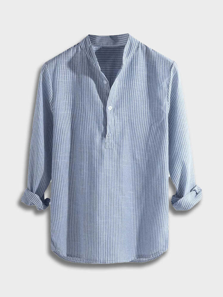 Hellblaue Herrenbluse mit Knöpfen