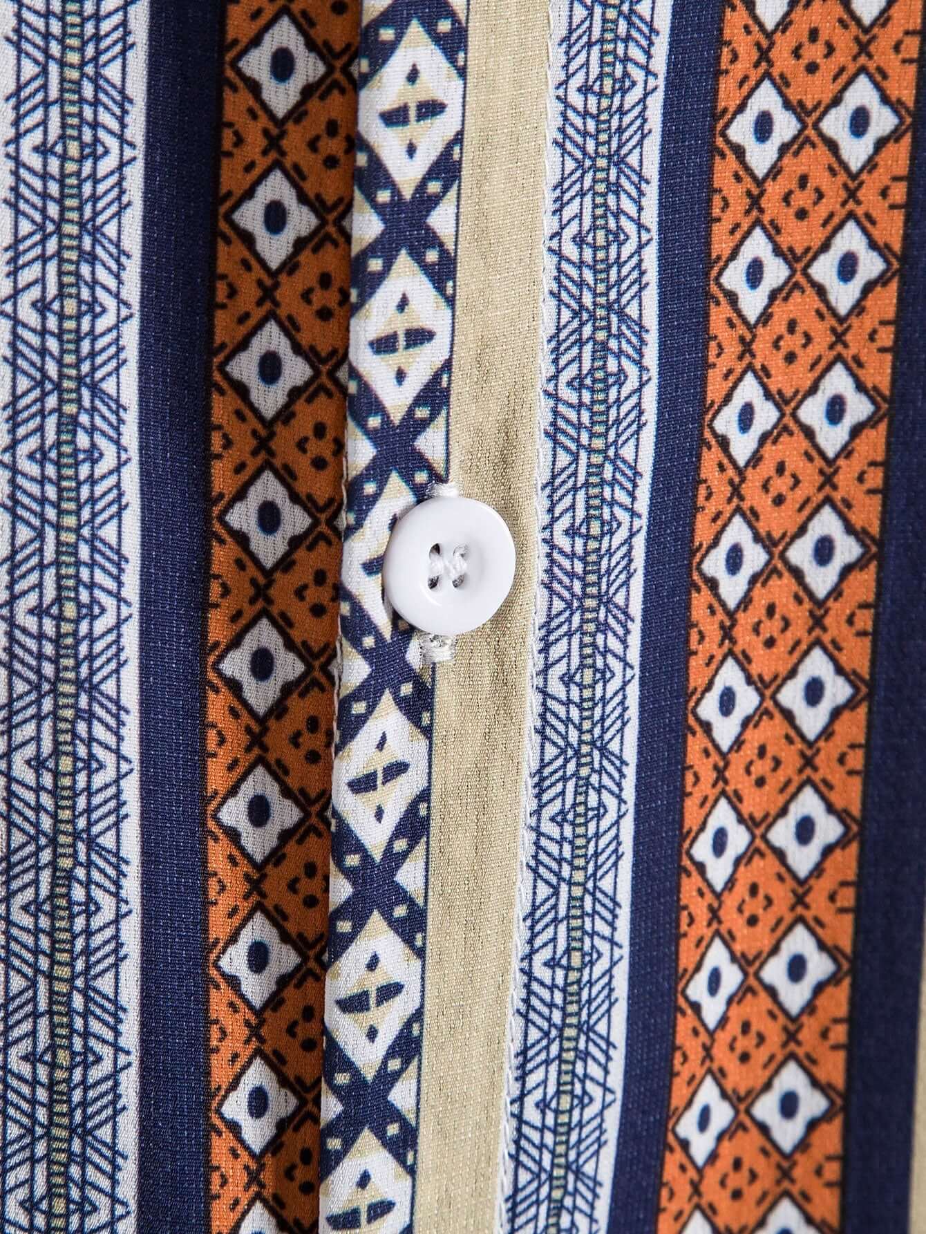 Herrenhemd mit geometrischem Muster