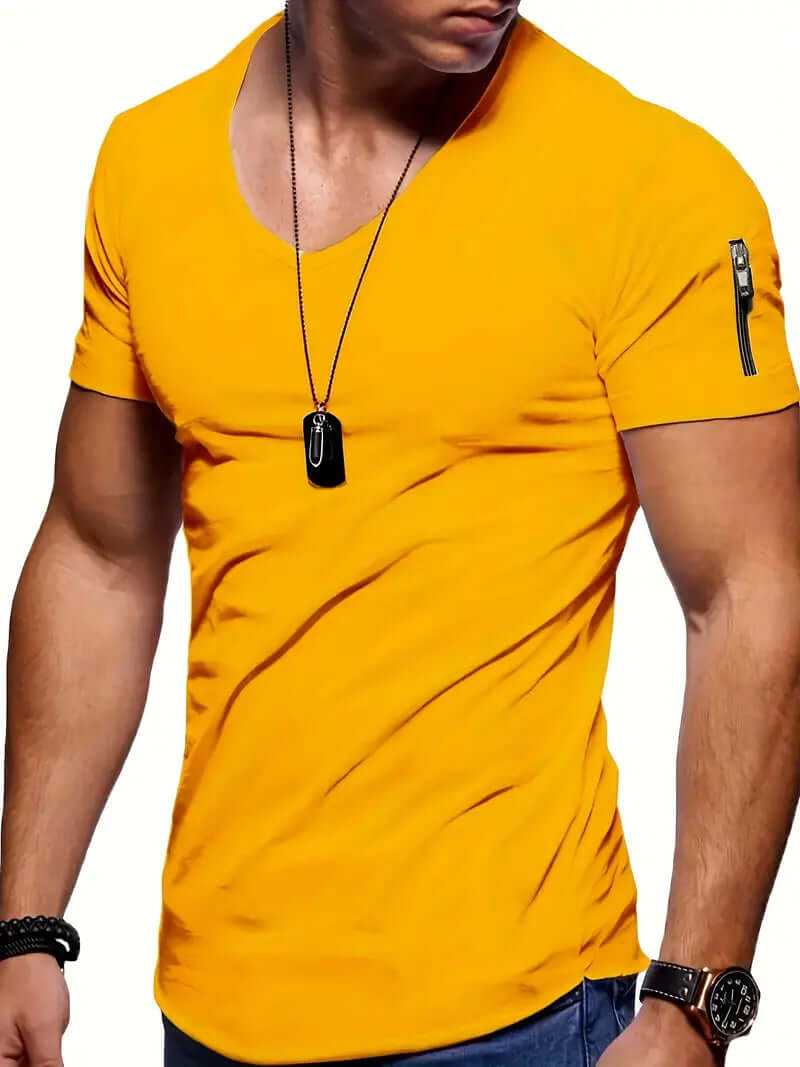 Locker sitzendes Herren-T-Shirt mit V-Ausschnitt