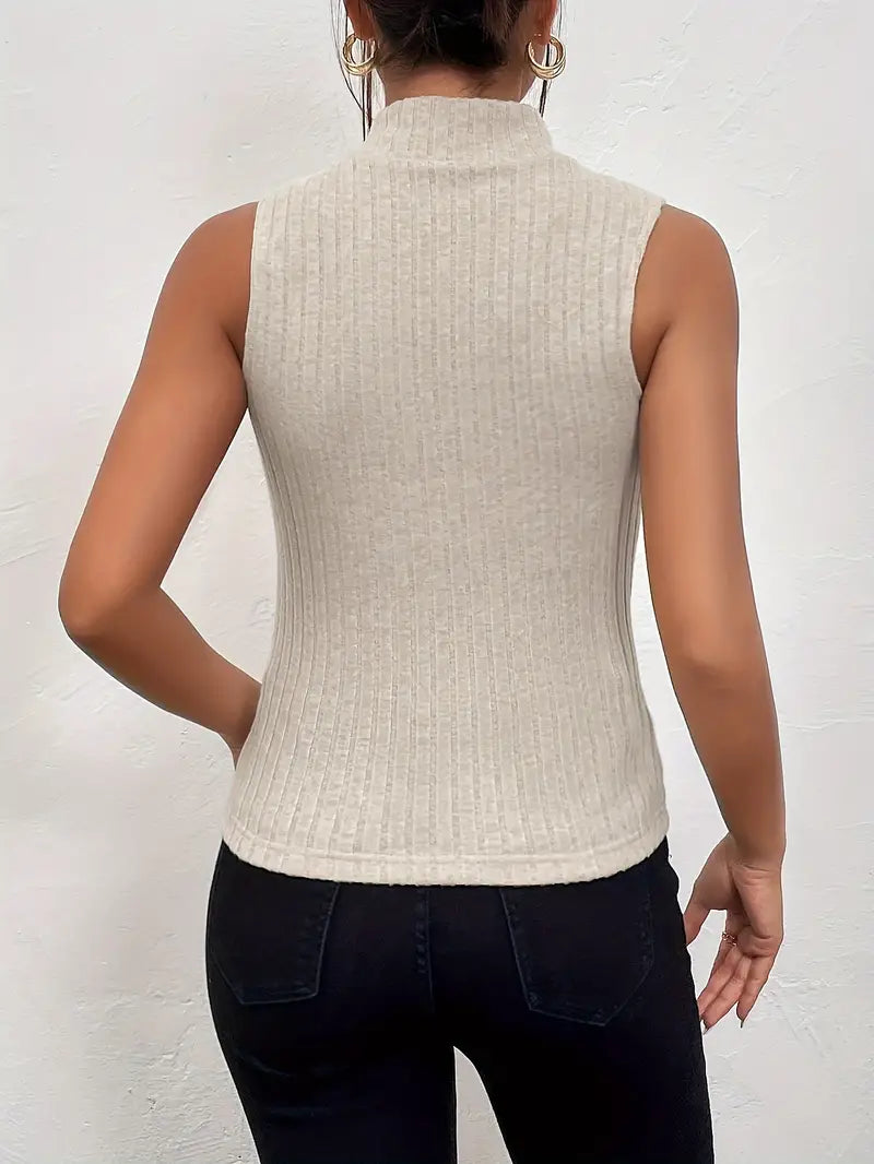 Geripptes Pullover-Oberteil mit Kragen