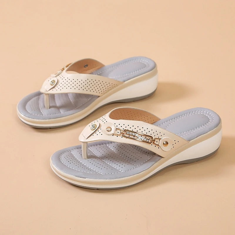 Orthopädische Sandalen mit weichem Polster – ultimative Unterstützung des Fußgewölbes