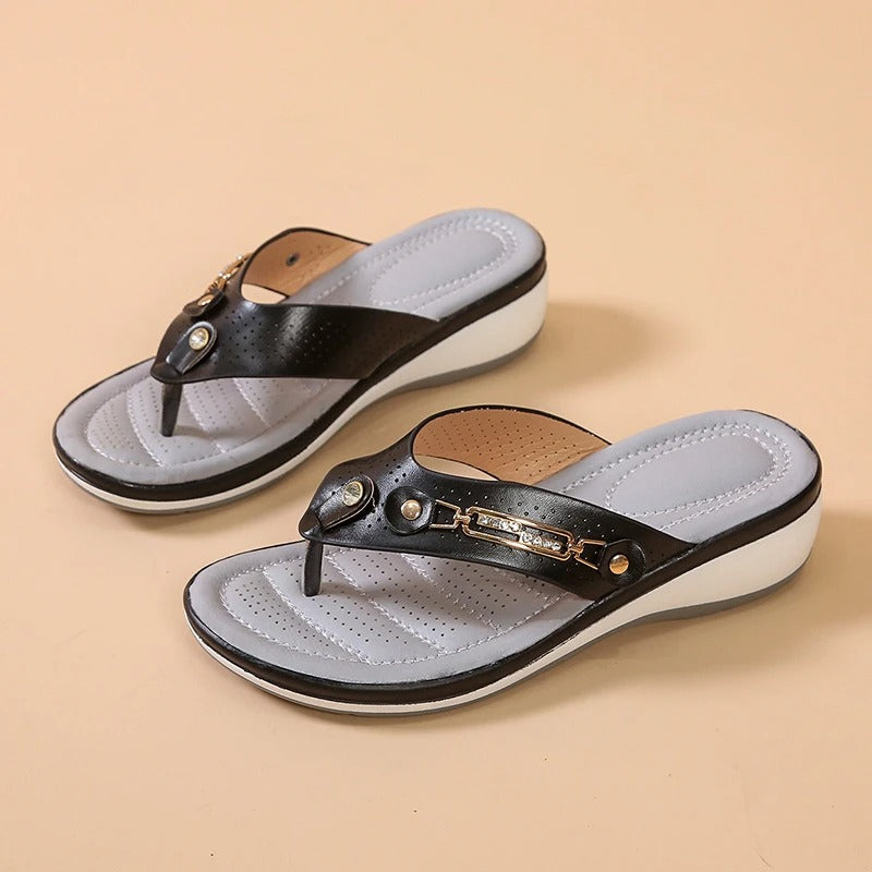 Orthopädische Sandalen mit weichem Polster – ultimative Unterstützung des Fußgewölbes