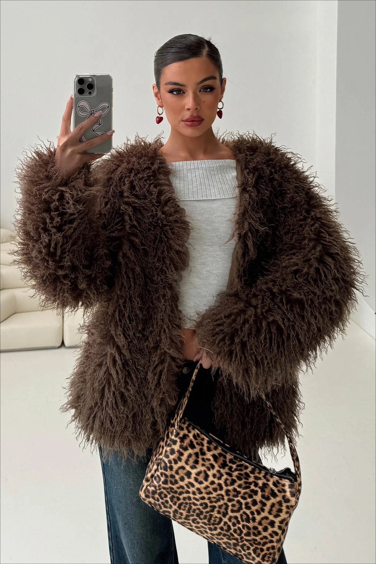 Flauschiger brauner Oversize-Cardigan