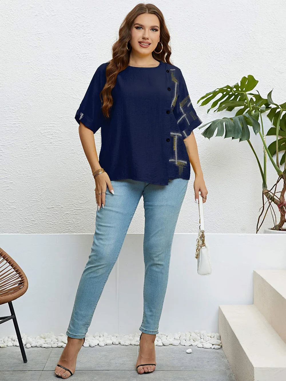 Bedrucktes Sommer-T-Shirt mit Knopfleiste – Lina