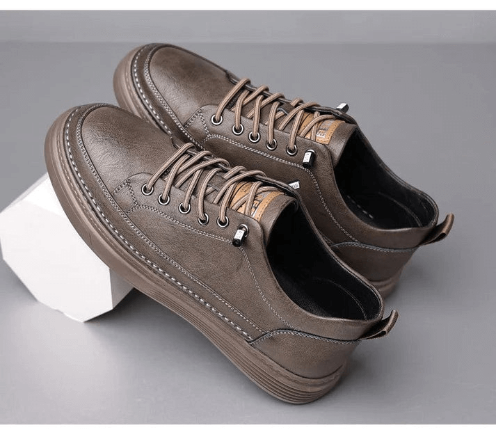 Orthopädischer Sneaker aus echtem Leder