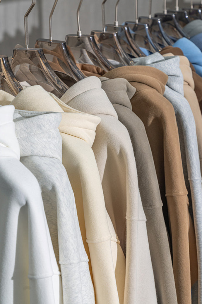Lockere, lässige Plüschjacke mit Kapuze