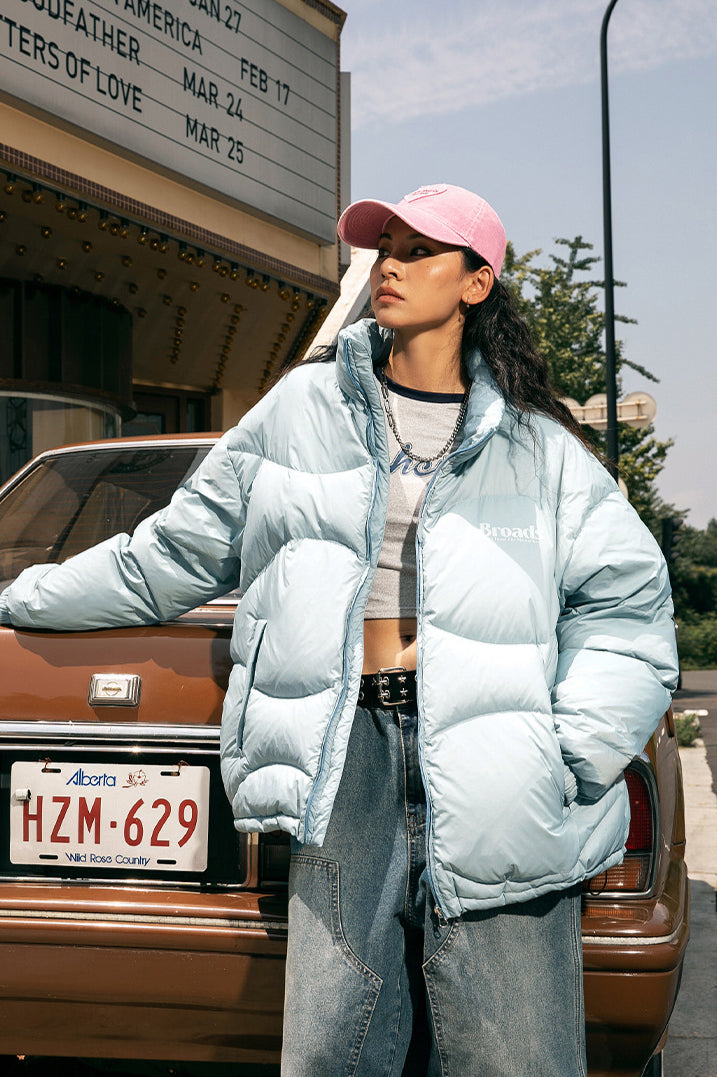 Gemütliche Wintermode-Pufferjacke